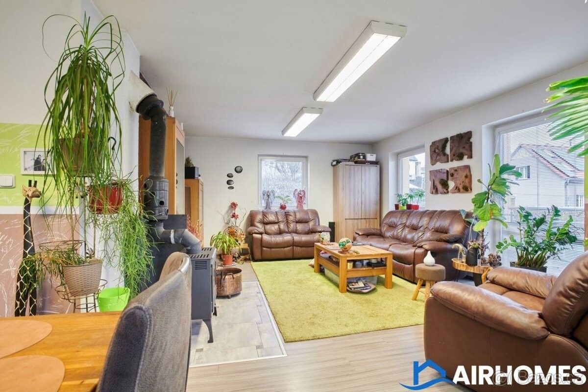 Prodej rodinný dům - Praha, 155 00