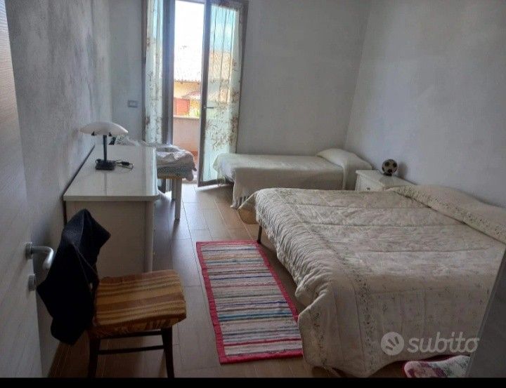 Rodinné domy, 987 66, Zahraničí