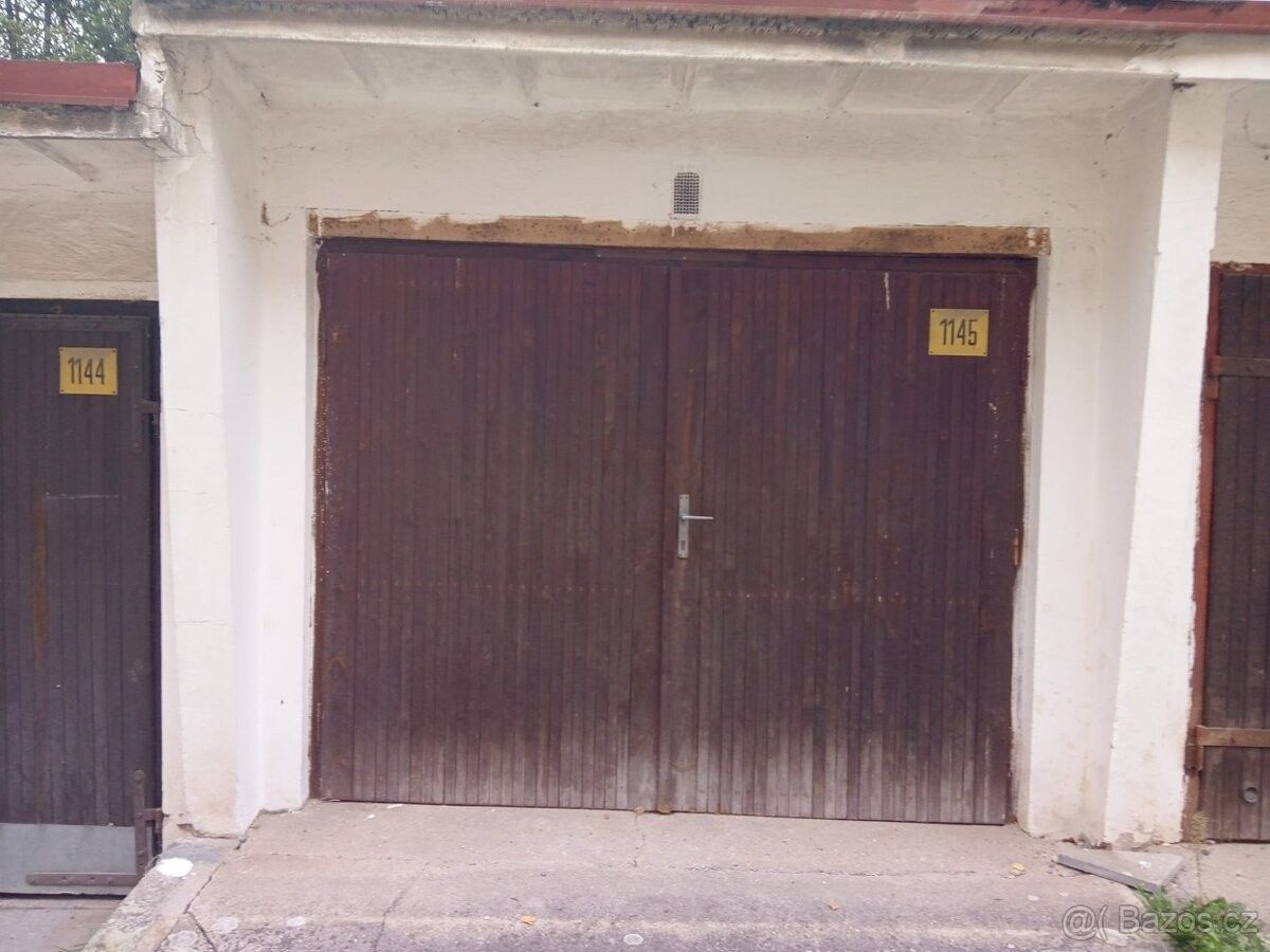 Garáže, Tábor, 390 02