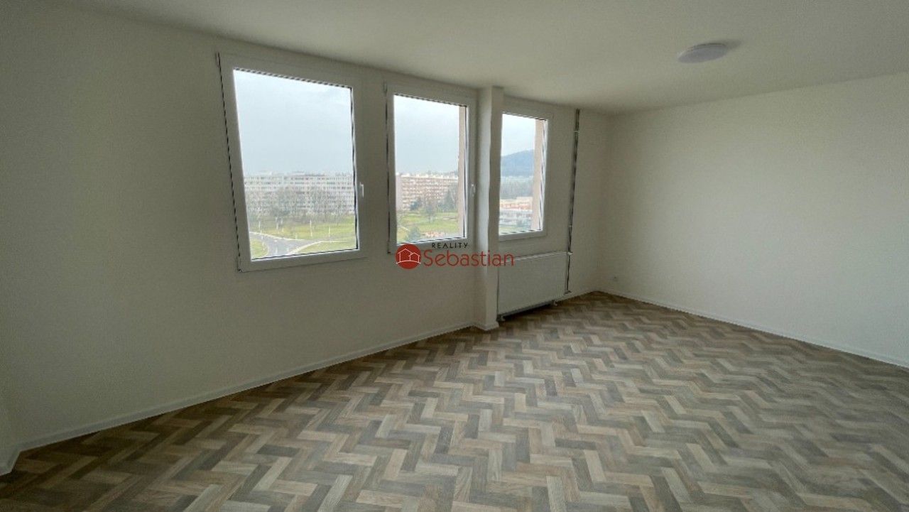 Pronájem byt 1+1 - Antonína Sochora, Teplice, 36 m²