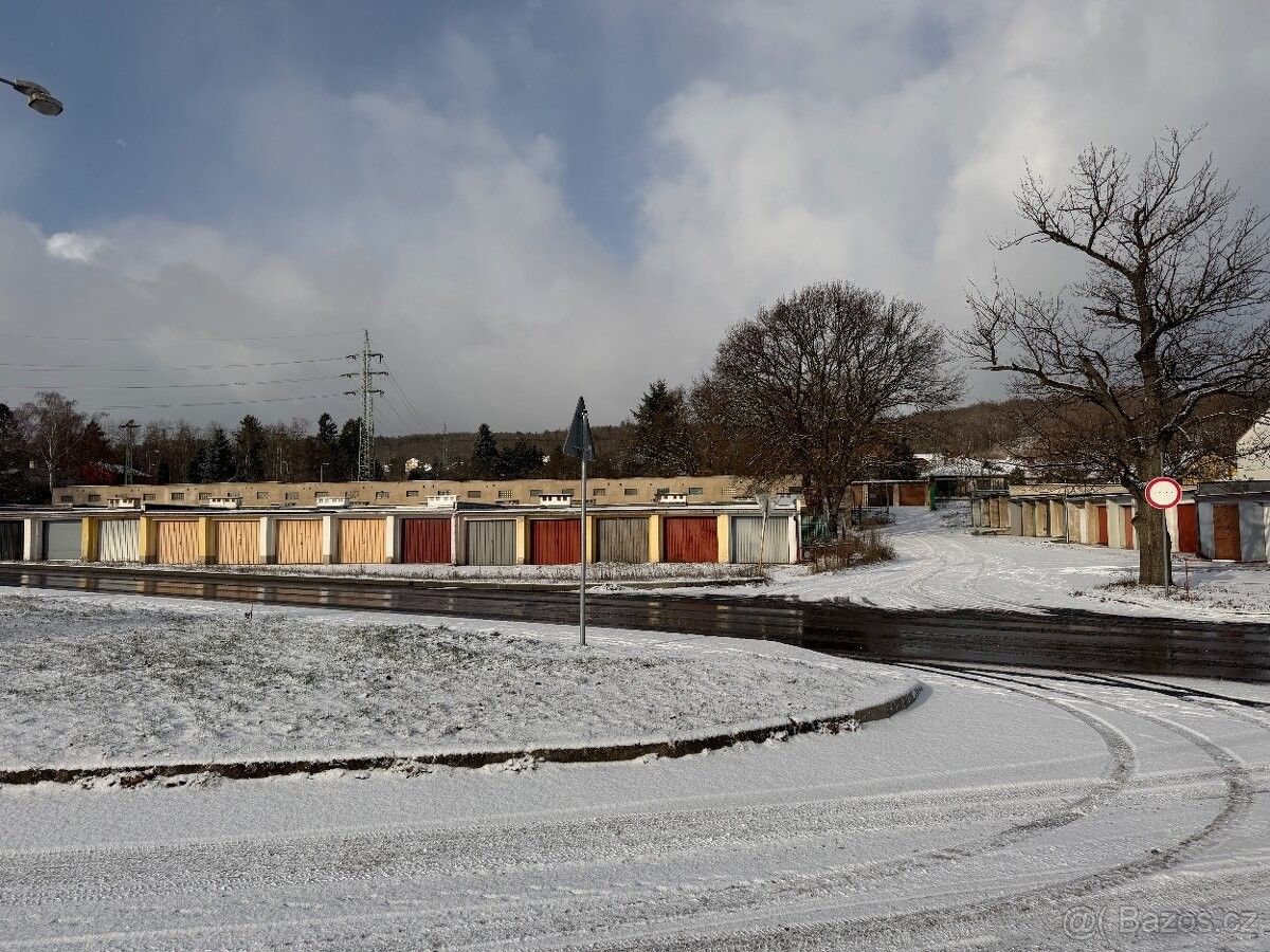 Garáže, Chomutov, 430 04