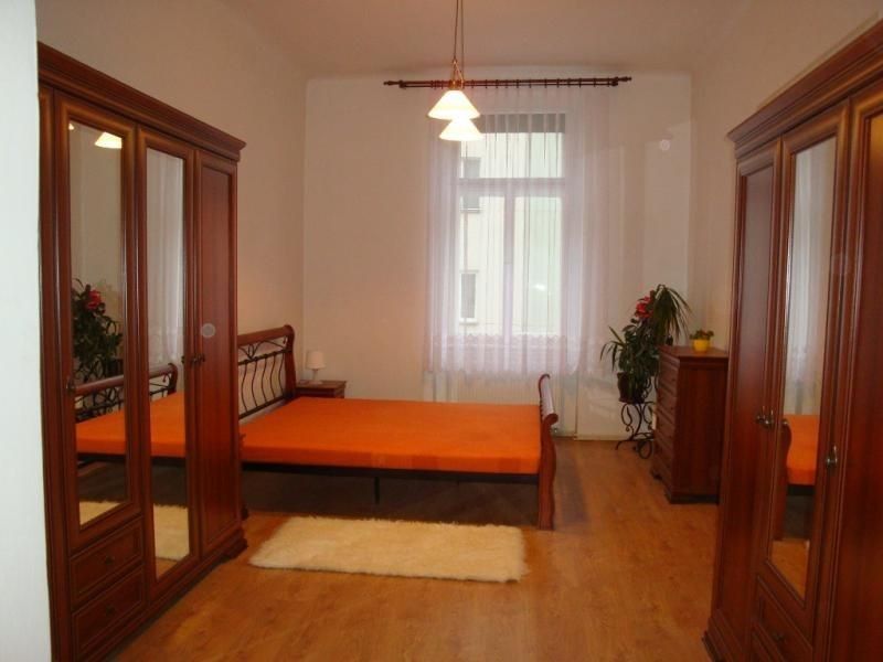 Byt 3+1 · 95 m² · Vrázova, Praha - Smíchov - 3
