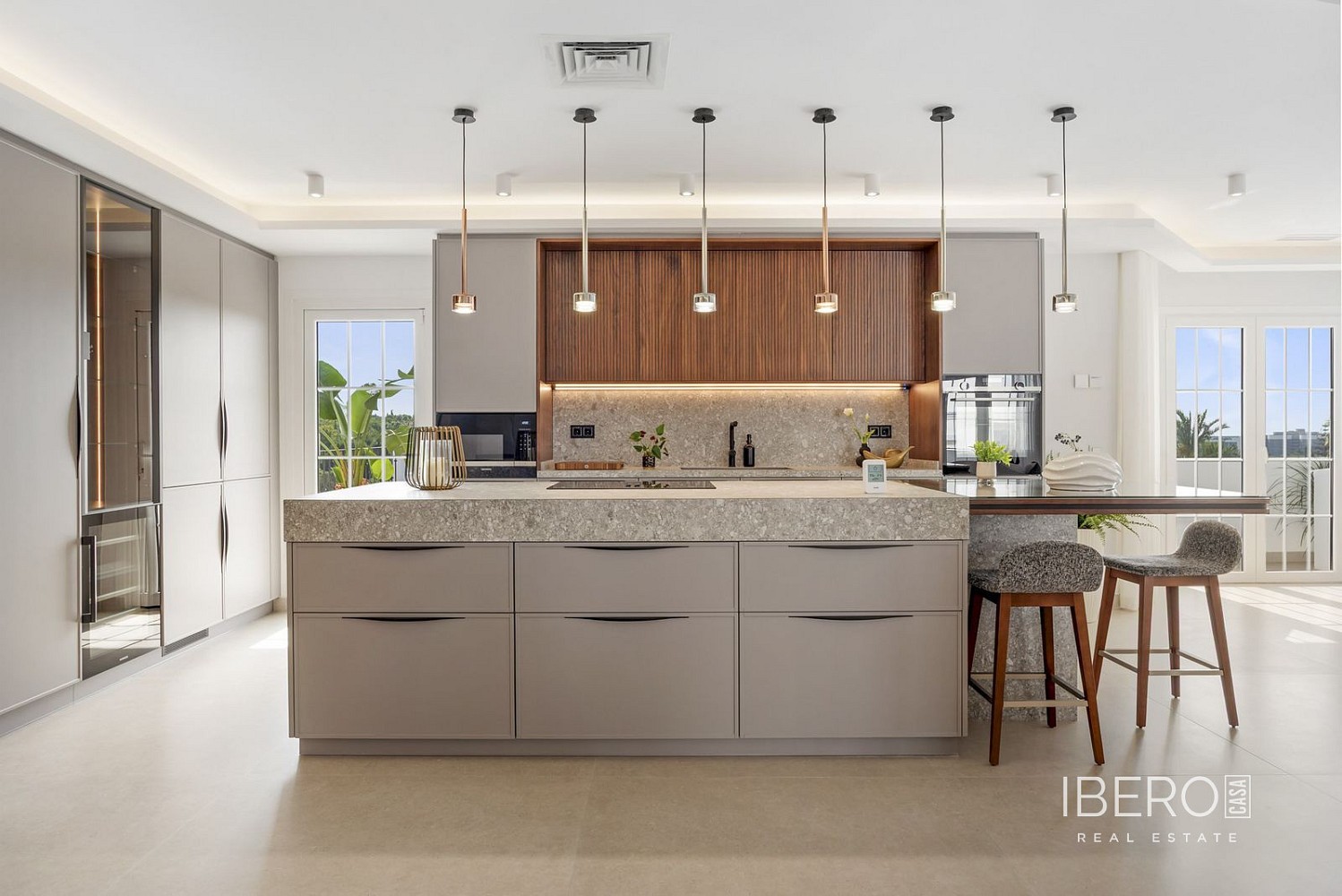 Byt 6+kk a více · 389 m² · Nueva Andalucía, Španělsko - 3