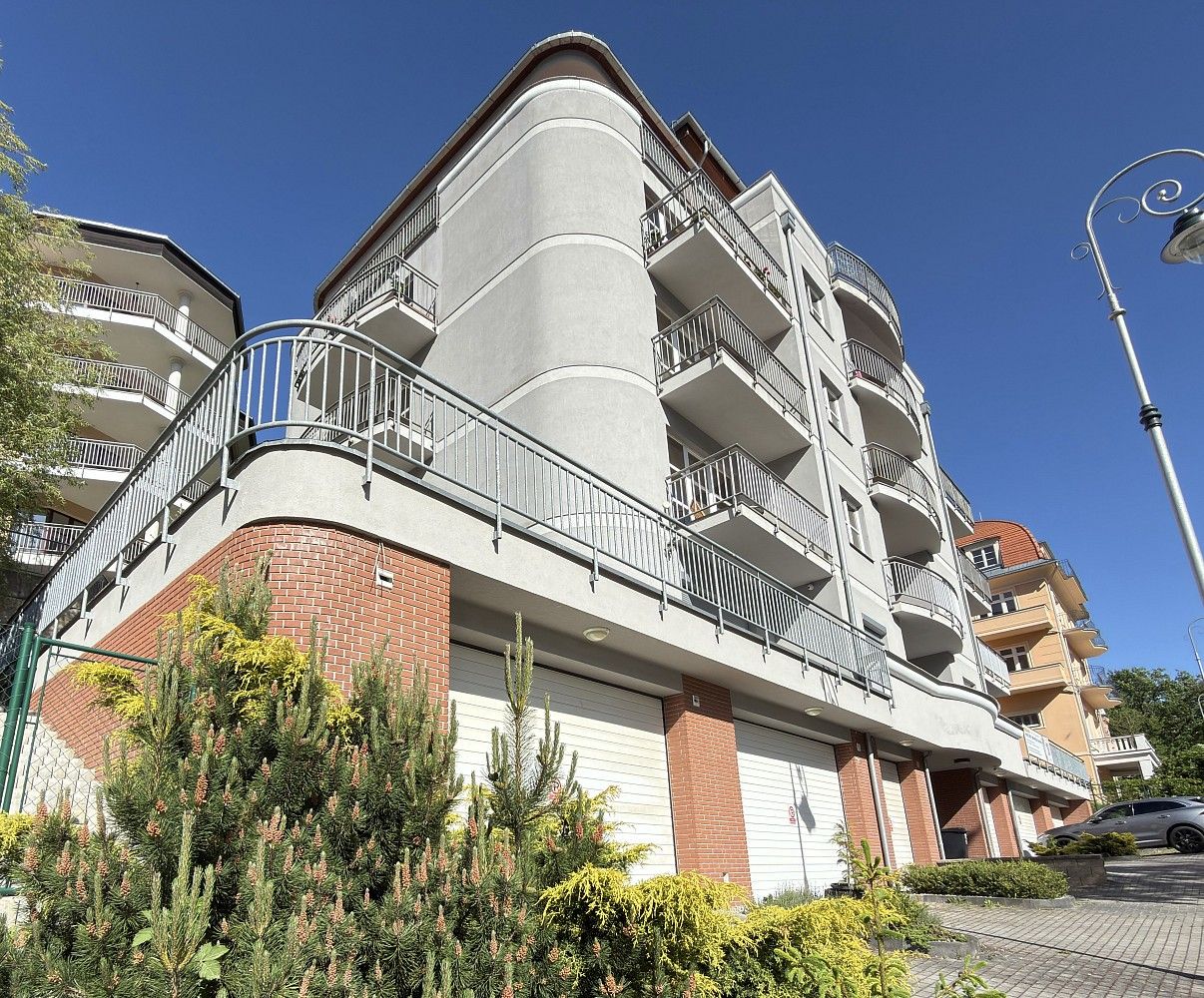 3+kk, Karlovy Vary, Karlovarský kraj, 130 m² - 1