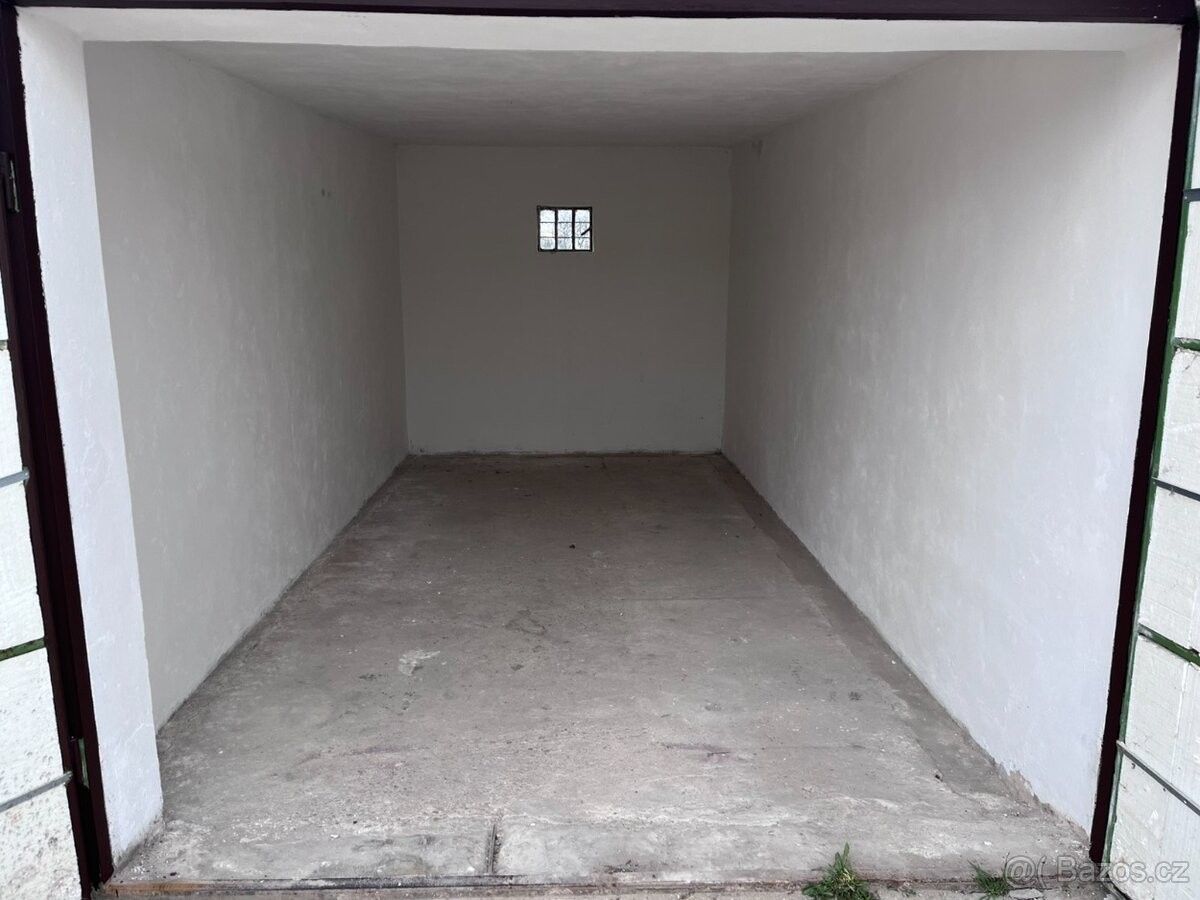 Garáže, Praha, 150 00 - 2