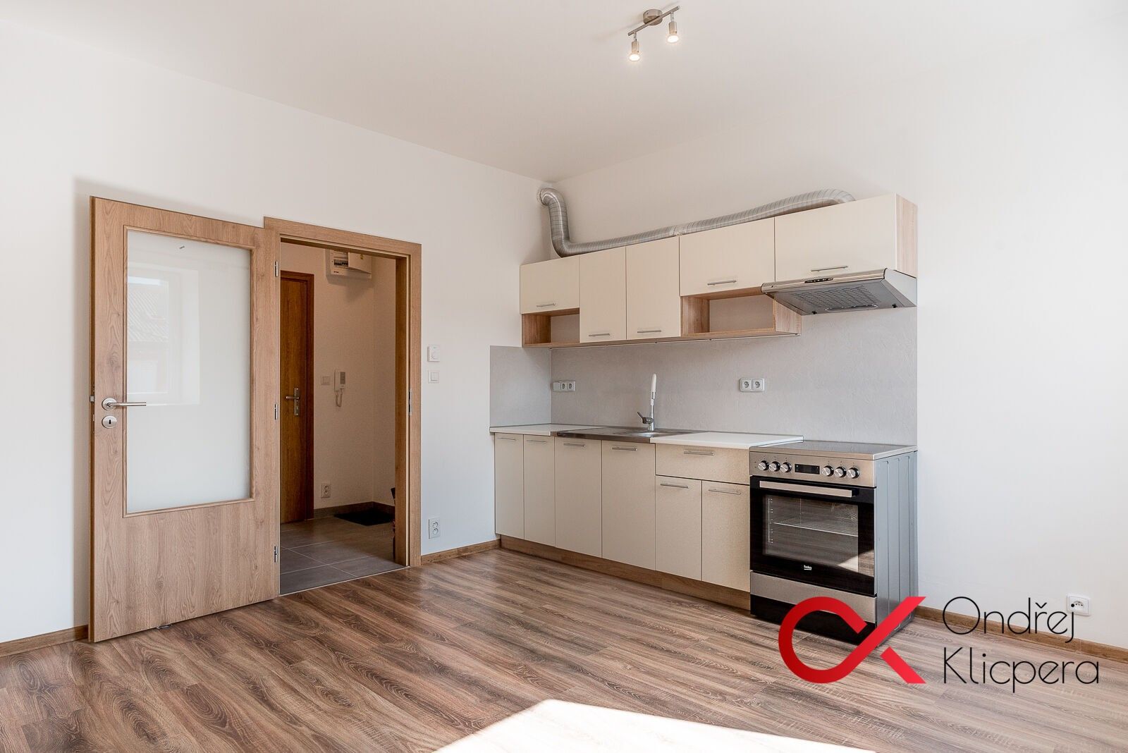 2+kk, Kaštanová, Milovice, 44 m² - 2