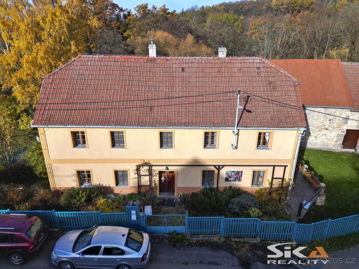 Restaurace, Peruc, 439 07