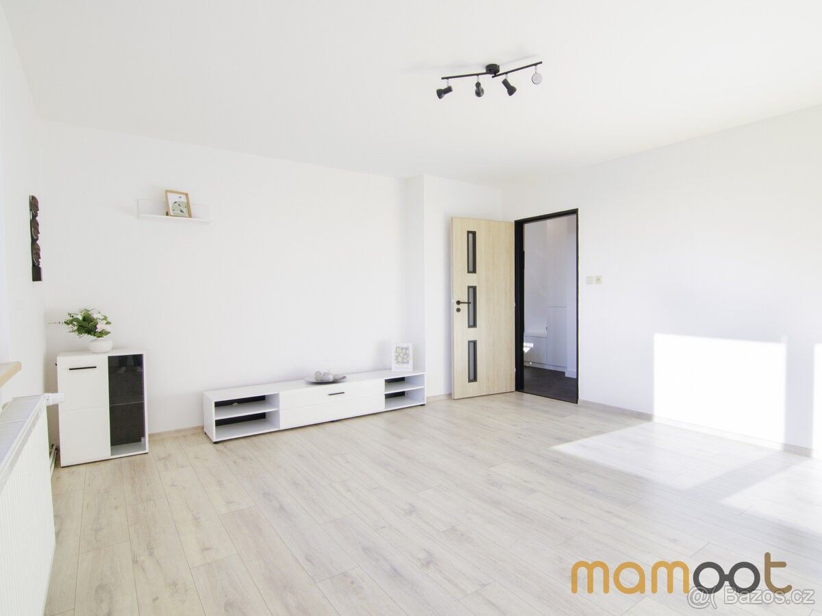 Byty, Sadská, 289 12