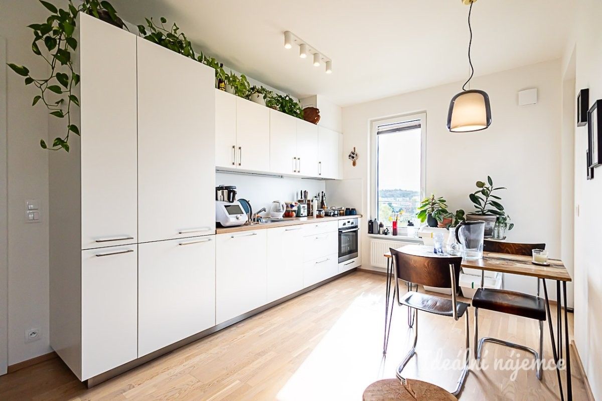 3+kk, Praha 9, Praha, 75 m² - 1