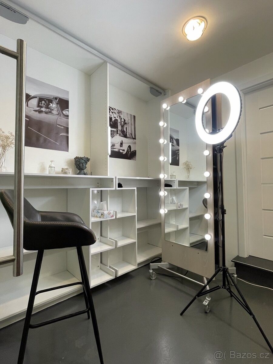 Pronájem obchodní prostory - Praha, 110 00