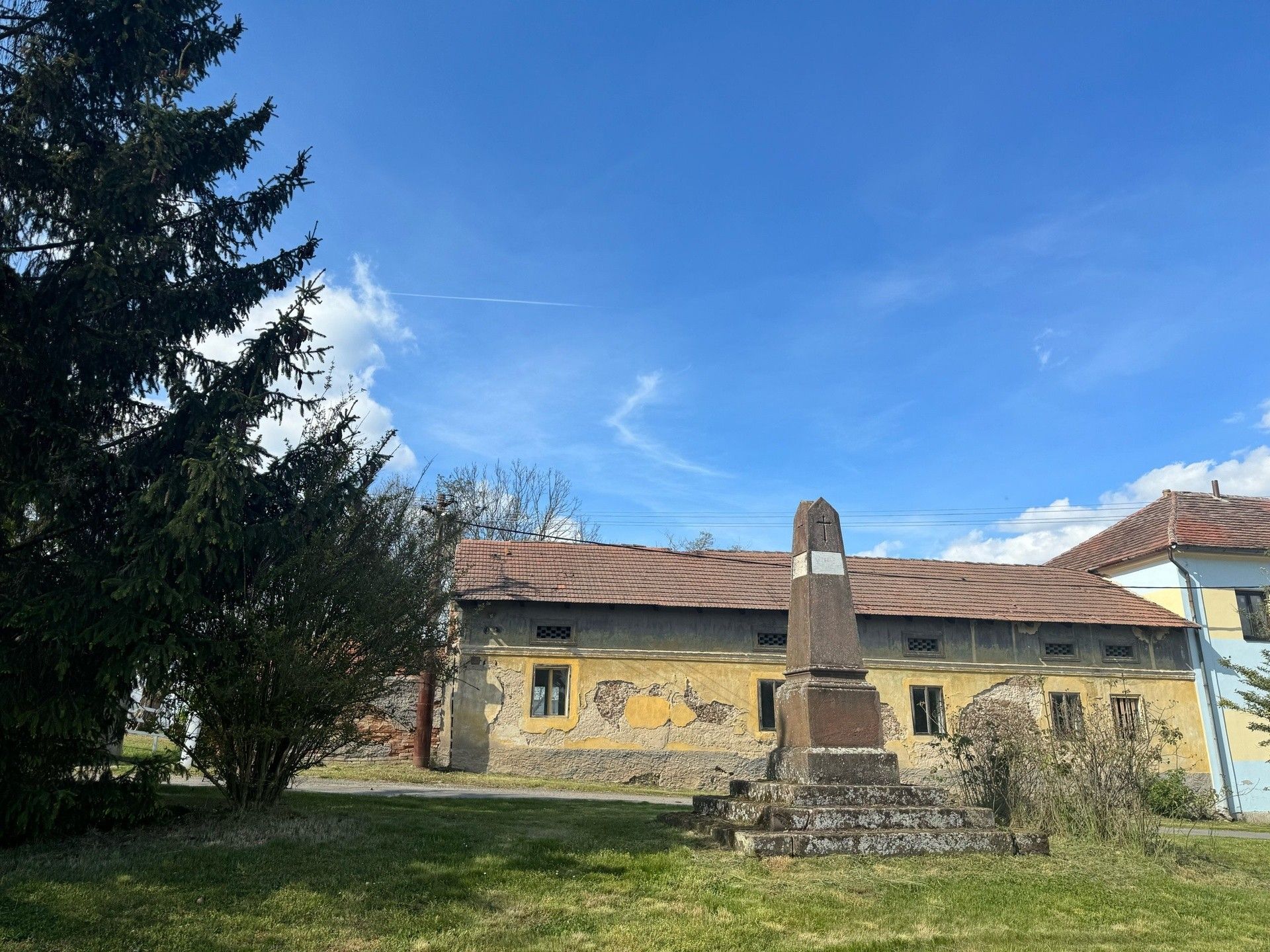 Ubytovací zařízení, Chotouň, Chrášťany, 105 m²