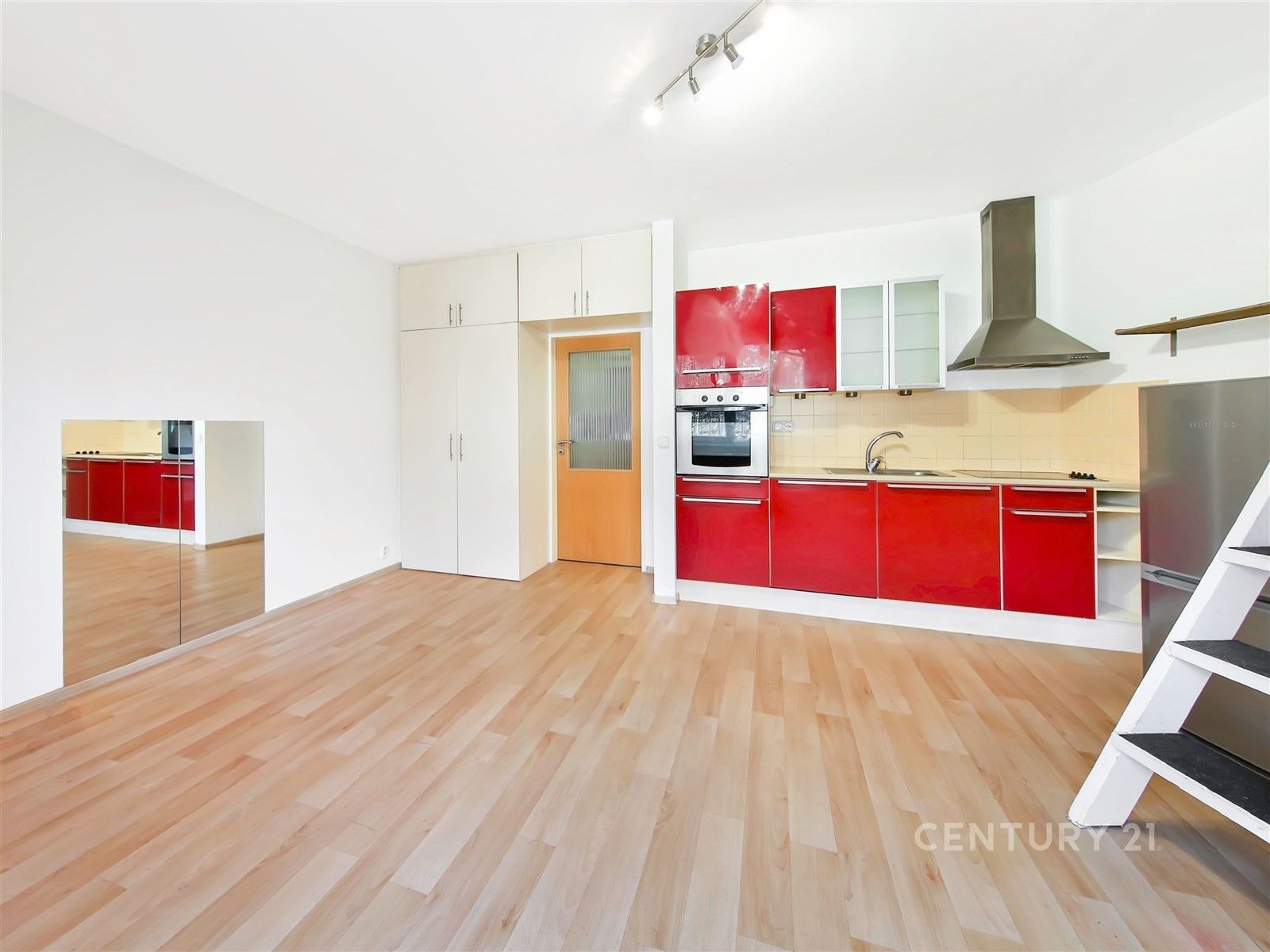 1+kk, Ve slatinách 3243, Praha, 32 m²