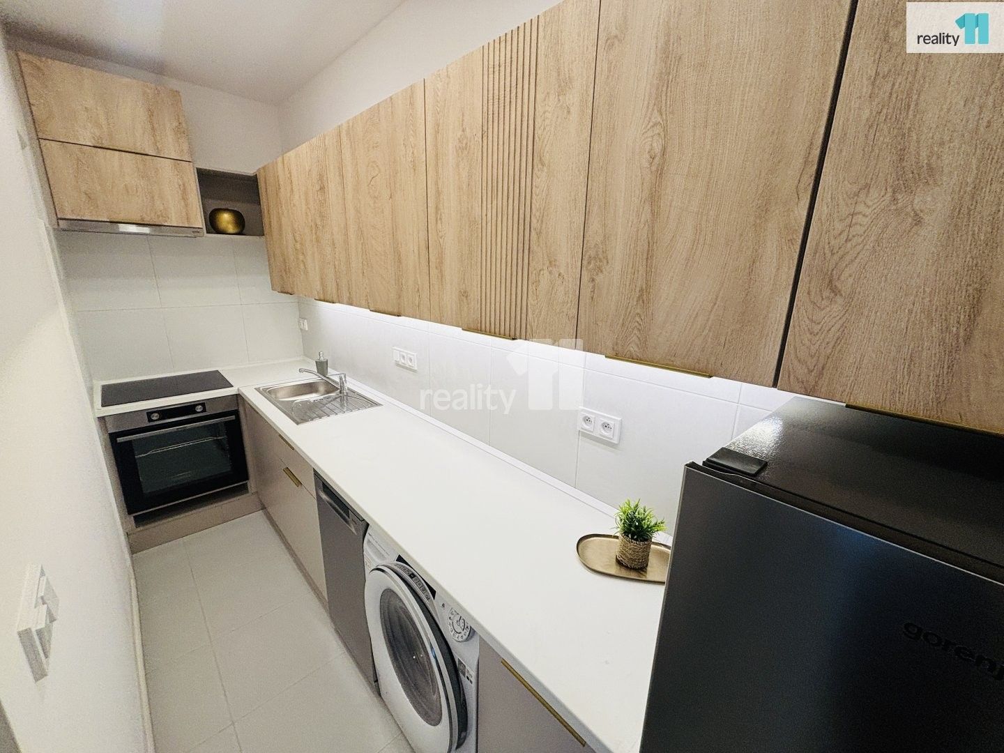 1+1, Krymská, Praha, 37 m² - 2