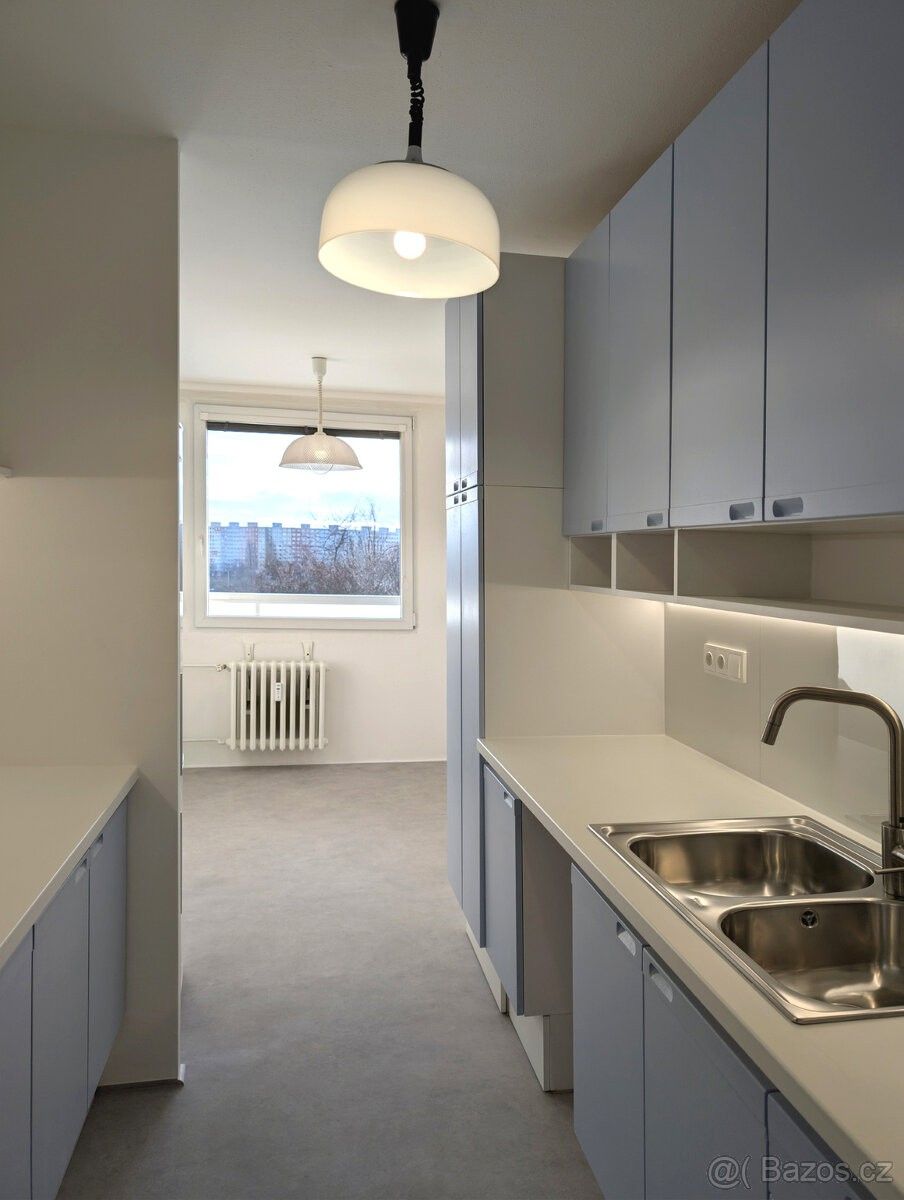 Pronájem byt - Praha, 155 00