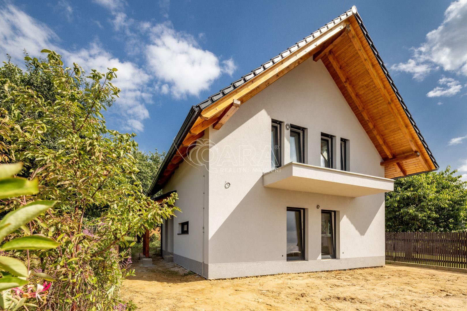 Rodinné domy, Mechová, Lipová, 130 m²