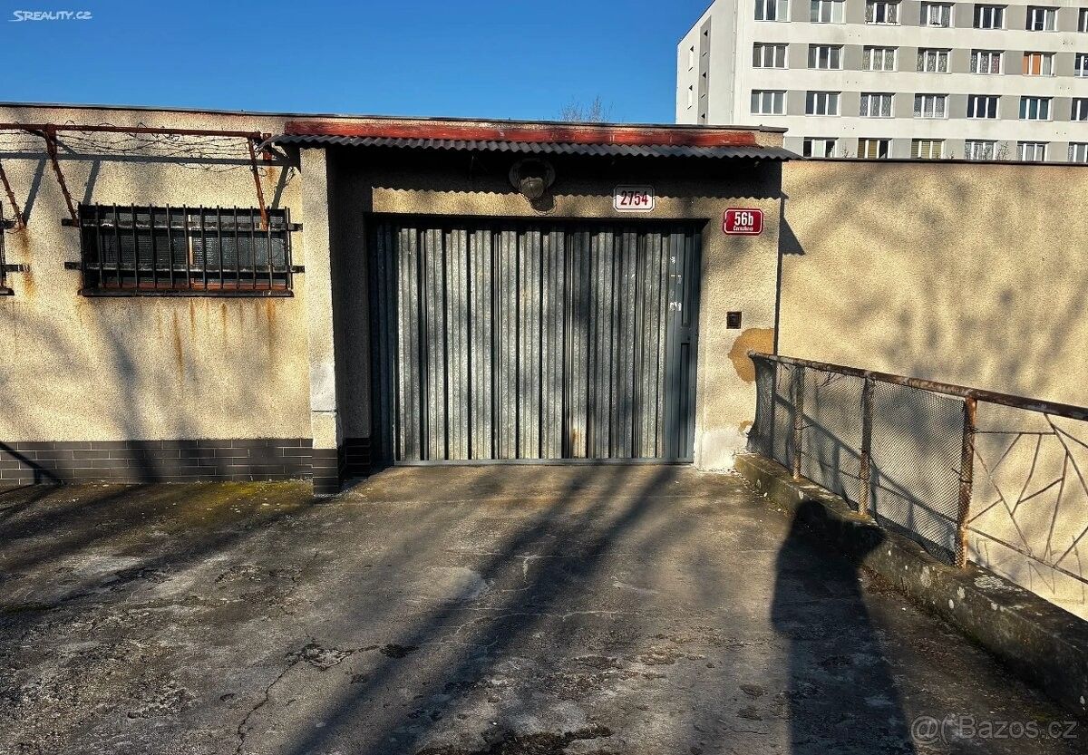 Garáže, Plzeň, 301 00