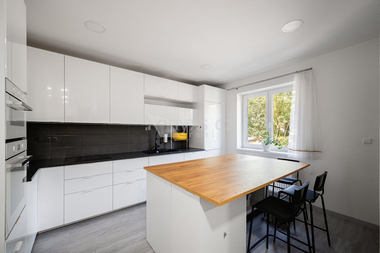 Rodinný dům · 440 m² · Žákovská, Praha - 3