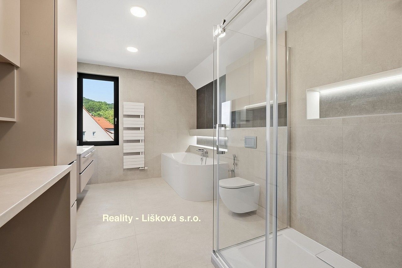 Pronájem byt 4+kk - Ústí nad Labem - Klíše, Ústecký kraj, 151 m² - 5