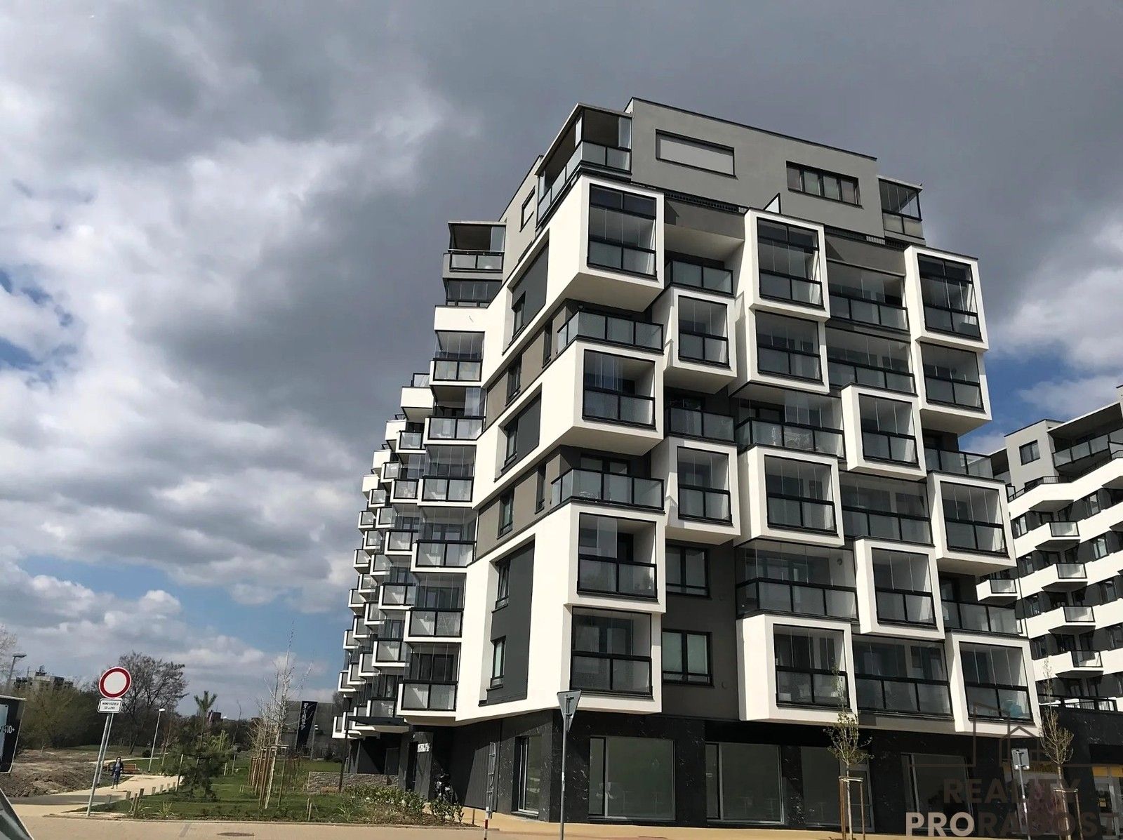 2+kk, Lovosická, Praha, 56 m²