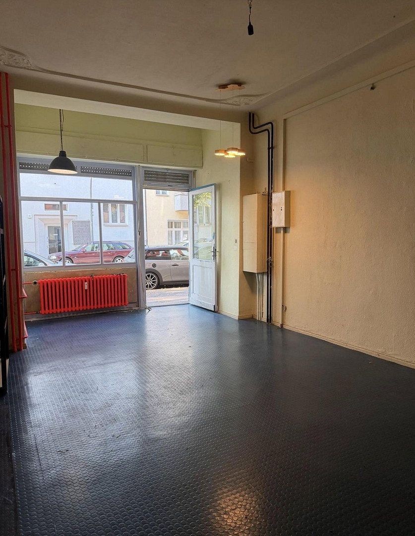 Pronájem obchodní prostory - Emser Straße 73/74 Berlin Neukölln Berlin 12051, 32 m² - 2