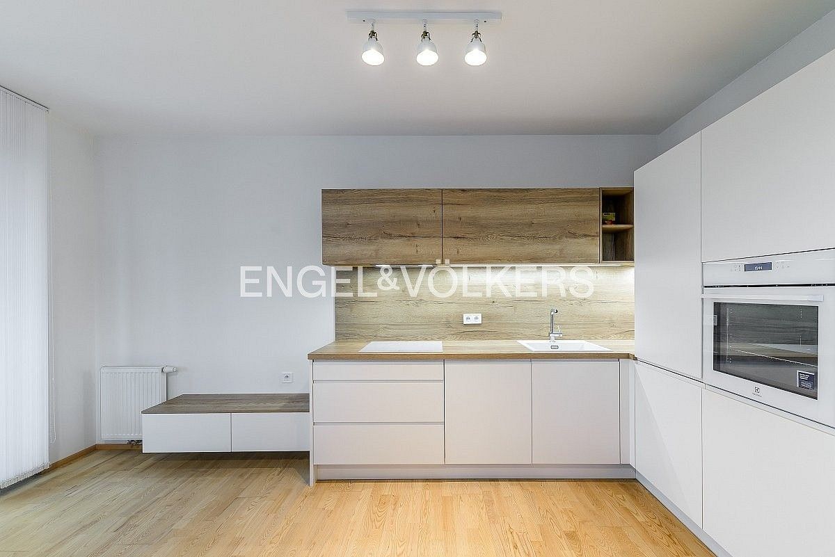 Pronájem byt 2+kk - Praha - Karlín, okres Praha 8, Hlavní město Praha, 63 m² - 5