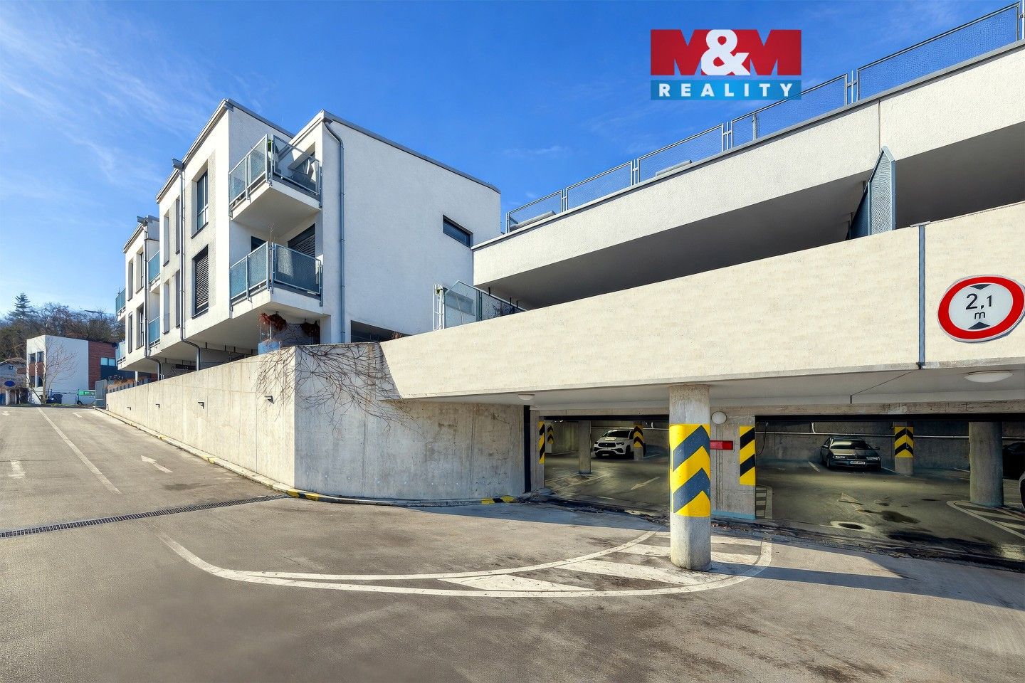 3+kk, Mezilehlá, Praha, 70 m²