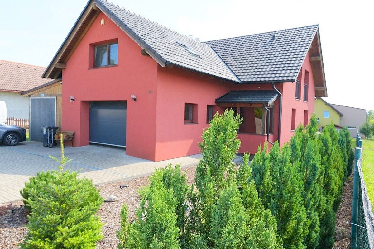 Rodinné domy, Libeř - Libeň, okres Praha-západ, 246 m² - 1