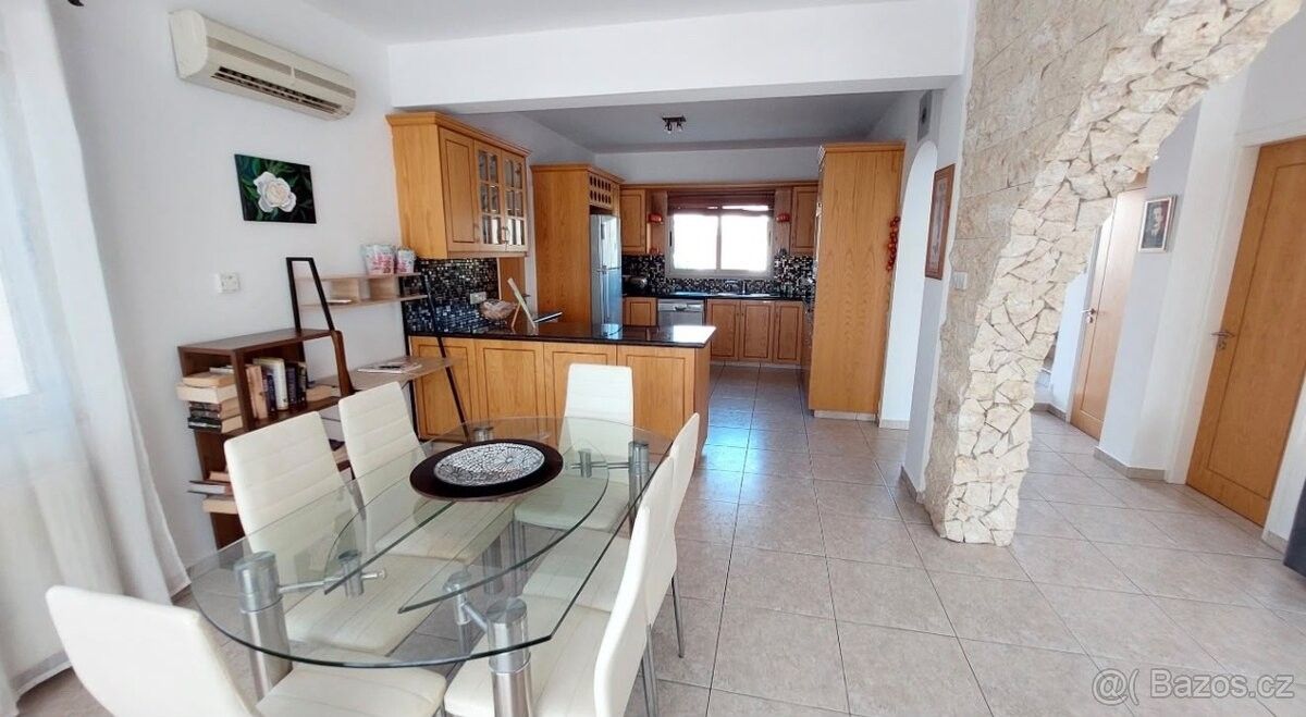 Rodinný dům · 987 66, Zahraničí - 4