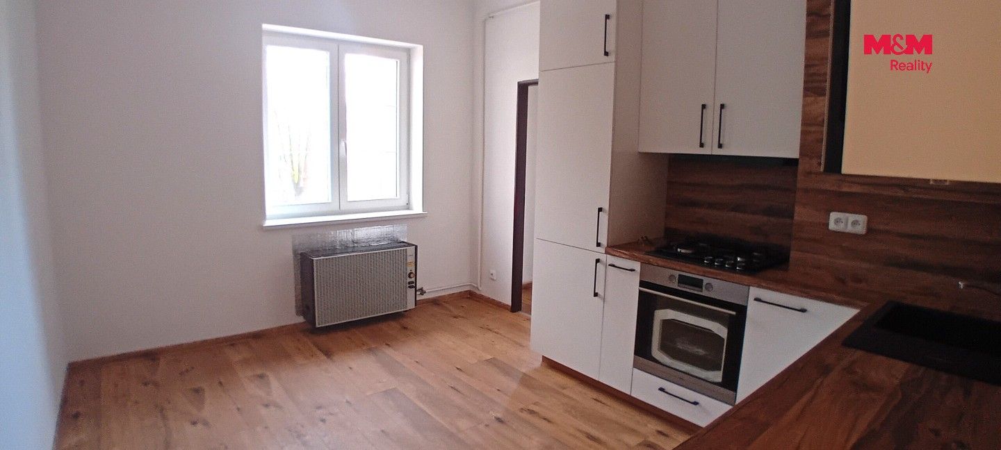 Byt 2+kk · 36 m² · nábřeží Benešovo, Dvůr Králové nad Labem - 3