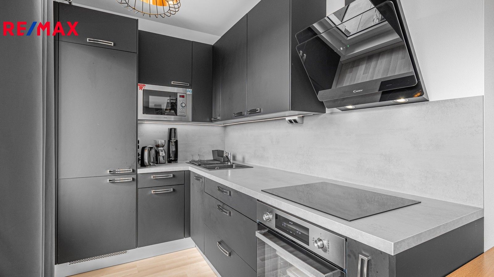 Pronájem byt 2+kk - Klausova, Praha, 53 m²