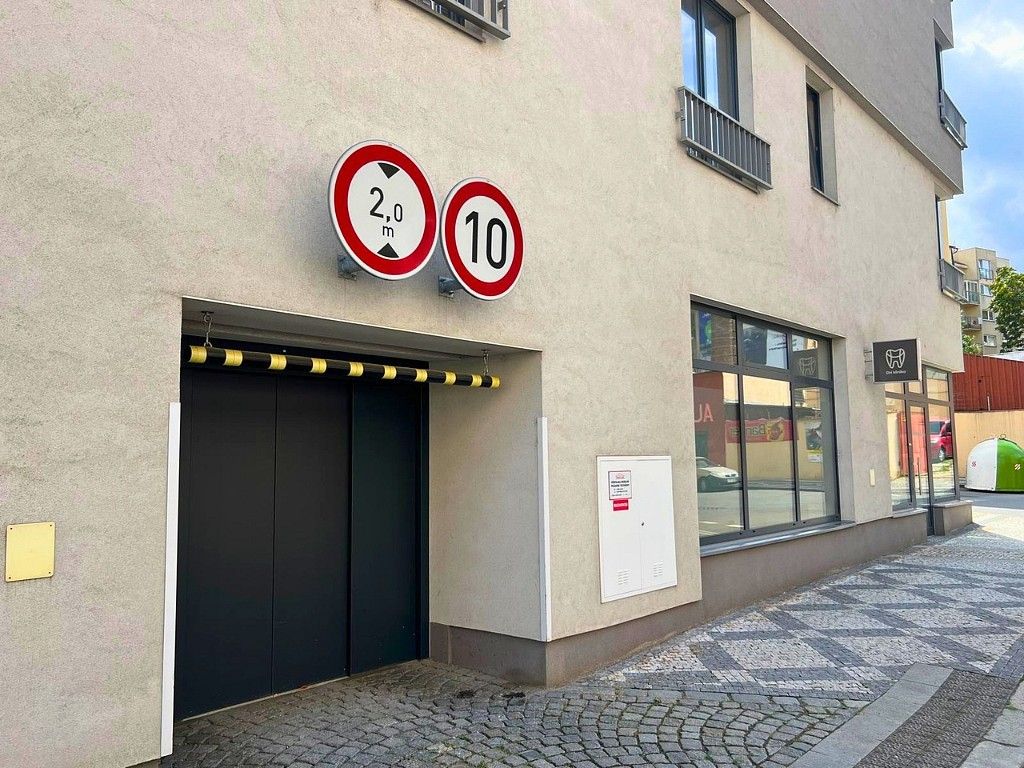 Nemovitost · 16 m² · Praha - Smíchov, okres Praha 5, Hlavní město Praha - 4