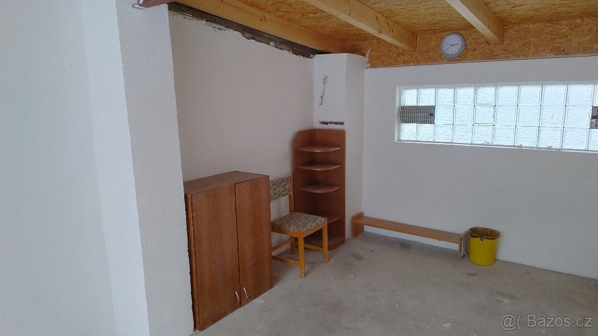 Garáž · Znojmo, 669 02 - 4