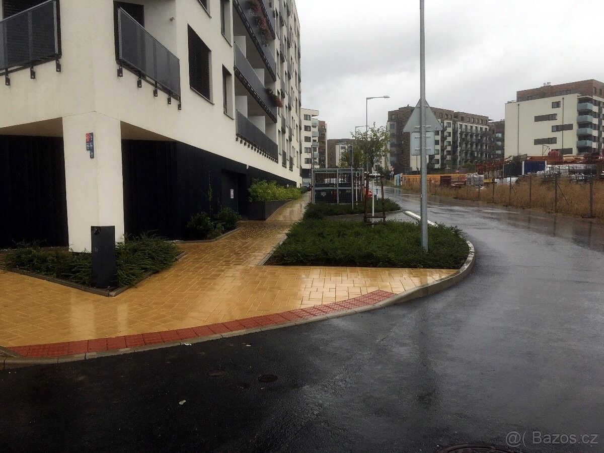 Pronájem garáž - Praha, 150 00