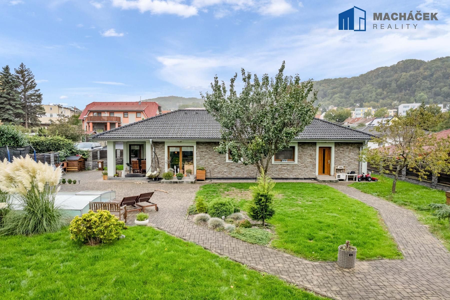 Rodinné domy, Letná, Krupka, 119 m²