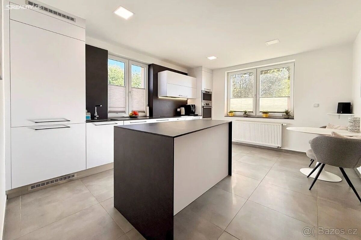 Rodinné domy, Úžice u Kralup nad Vltavou, 277 45