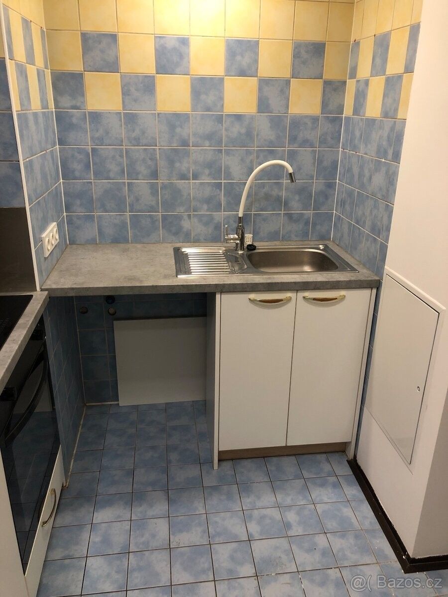 Pronájem byt - Doubravice nad Svitavou, 679 11