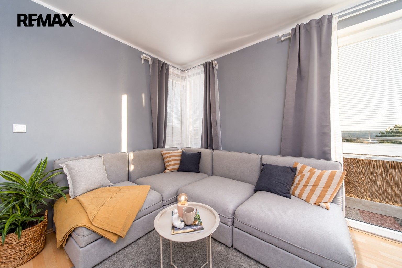 4+1, V javorech 2811, Praha Horní Počernice, 100 m² - 1