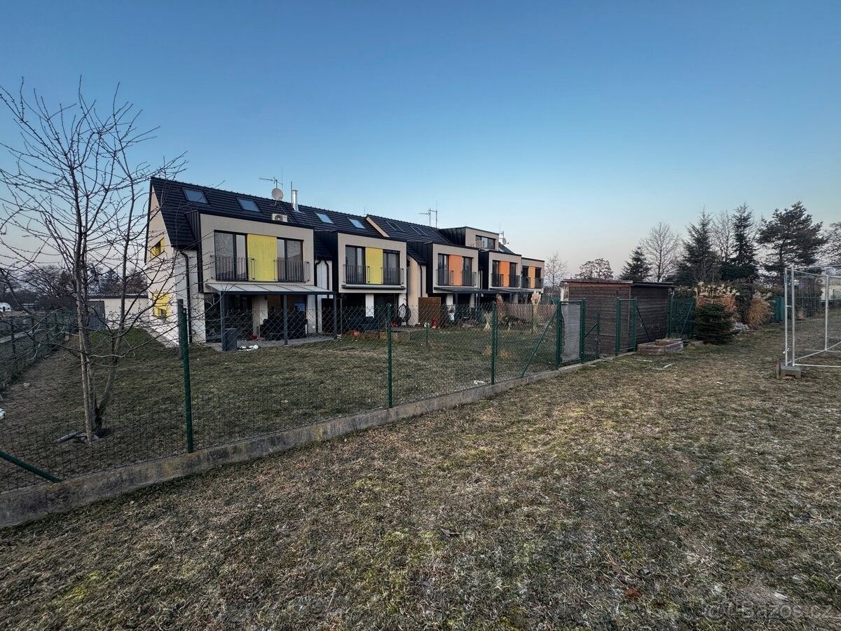 Rodinné domy, 252 50, Praha-západ