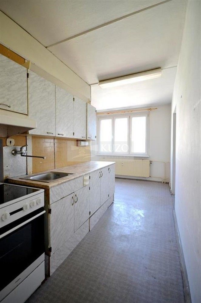Byt 3+1 · 66 m² · Čelakovského, Chomutov - 3