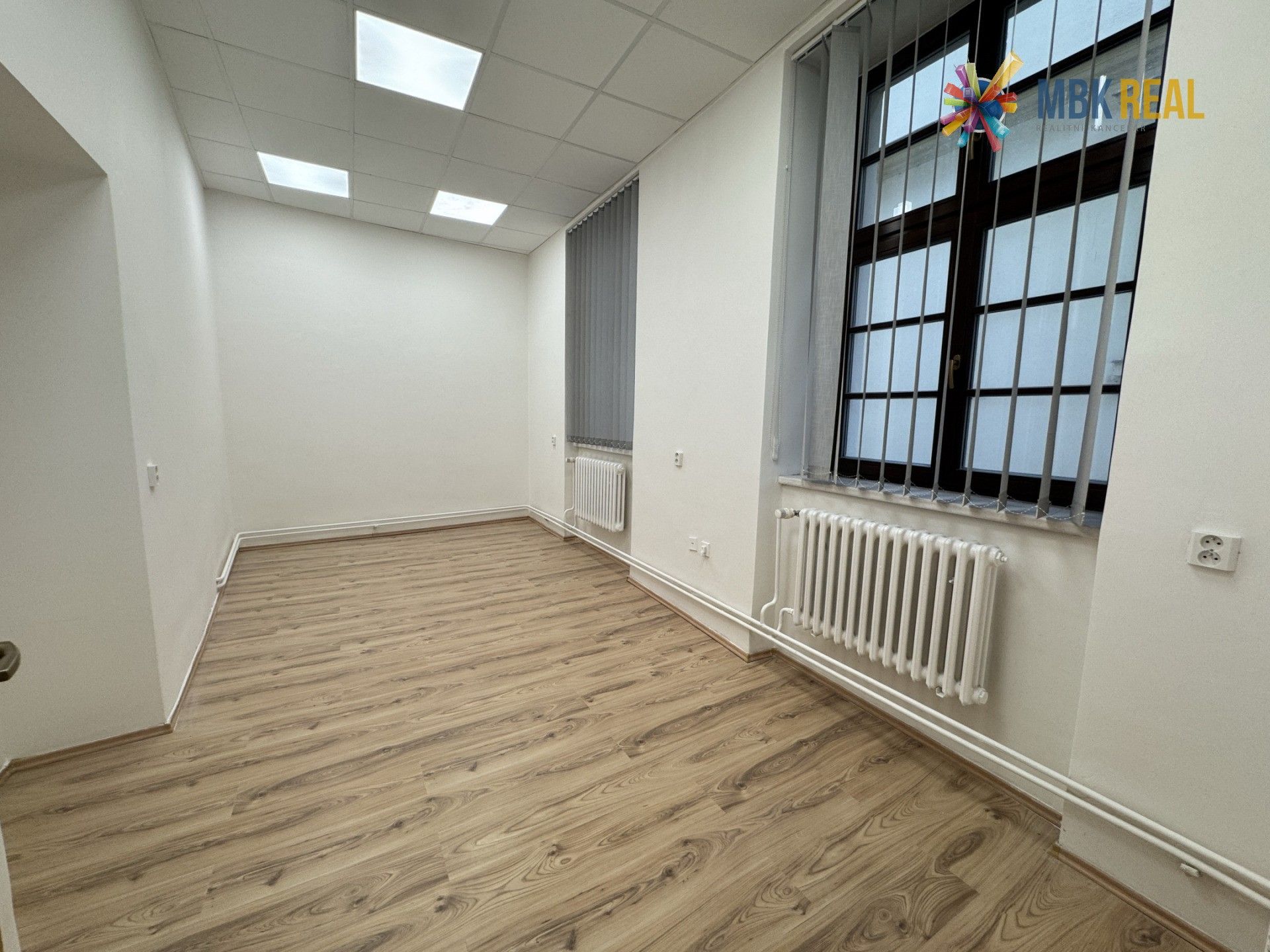 Pronájem kancelář - Peroutková, Brno, 37 m²