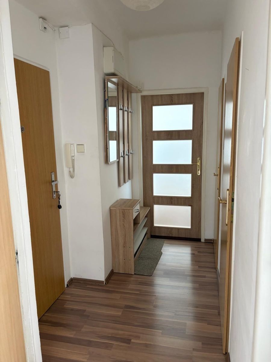 2+1, Pod Lipami, Praha - Žižkov, 53 m² - 2