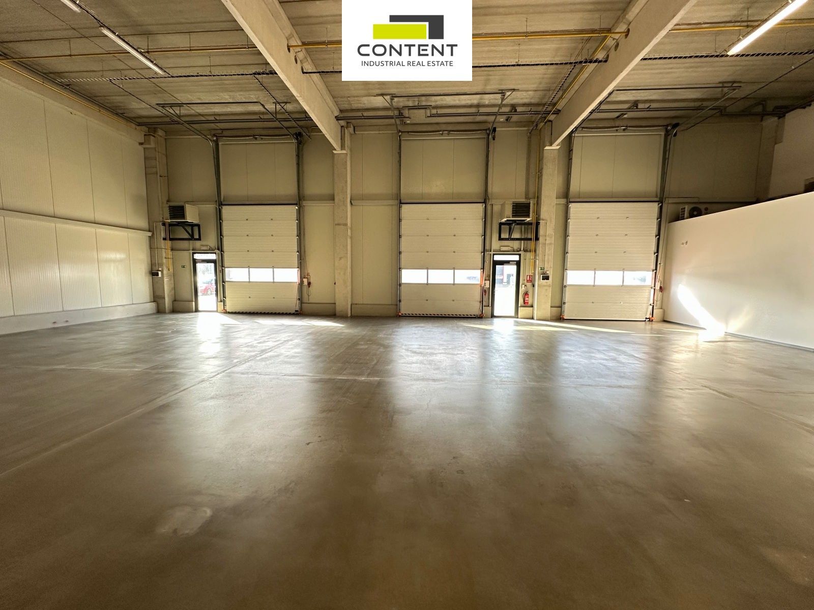 Pronájem sklad - K Bílému vrchu, Praha, 1 313 m²