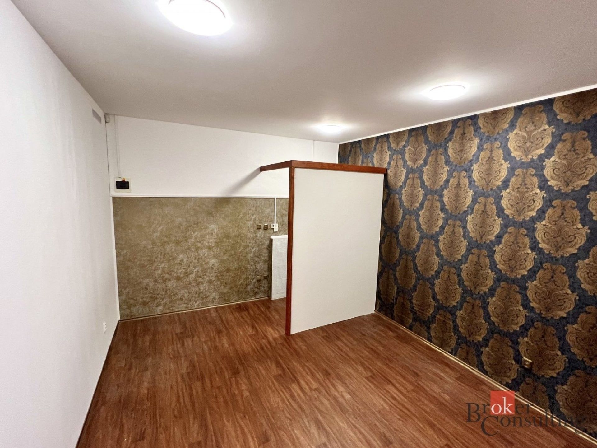 Pronájem kancelář - Pobialova 819, Ostrava Moravská Ostrava, 30 m² - 2