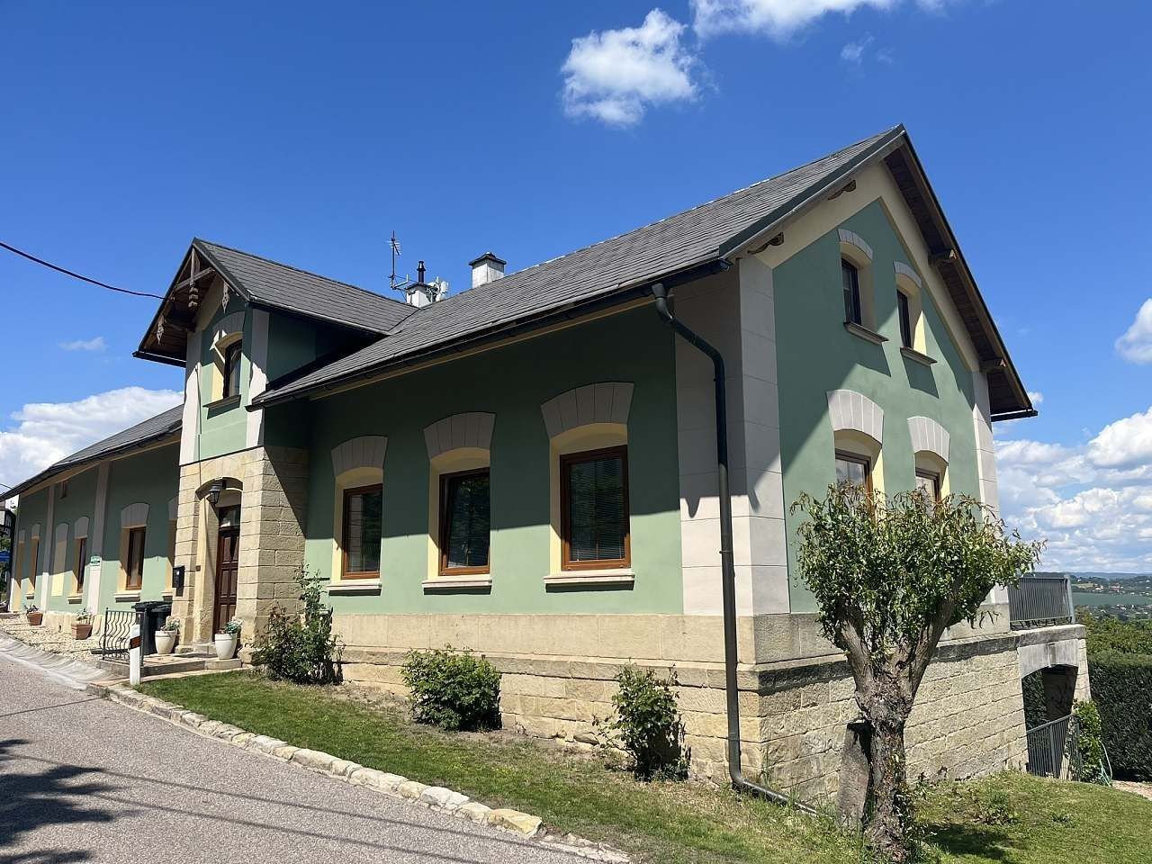 Chaty, Podhradí u Jičína, Královéhradecký kraj - 1