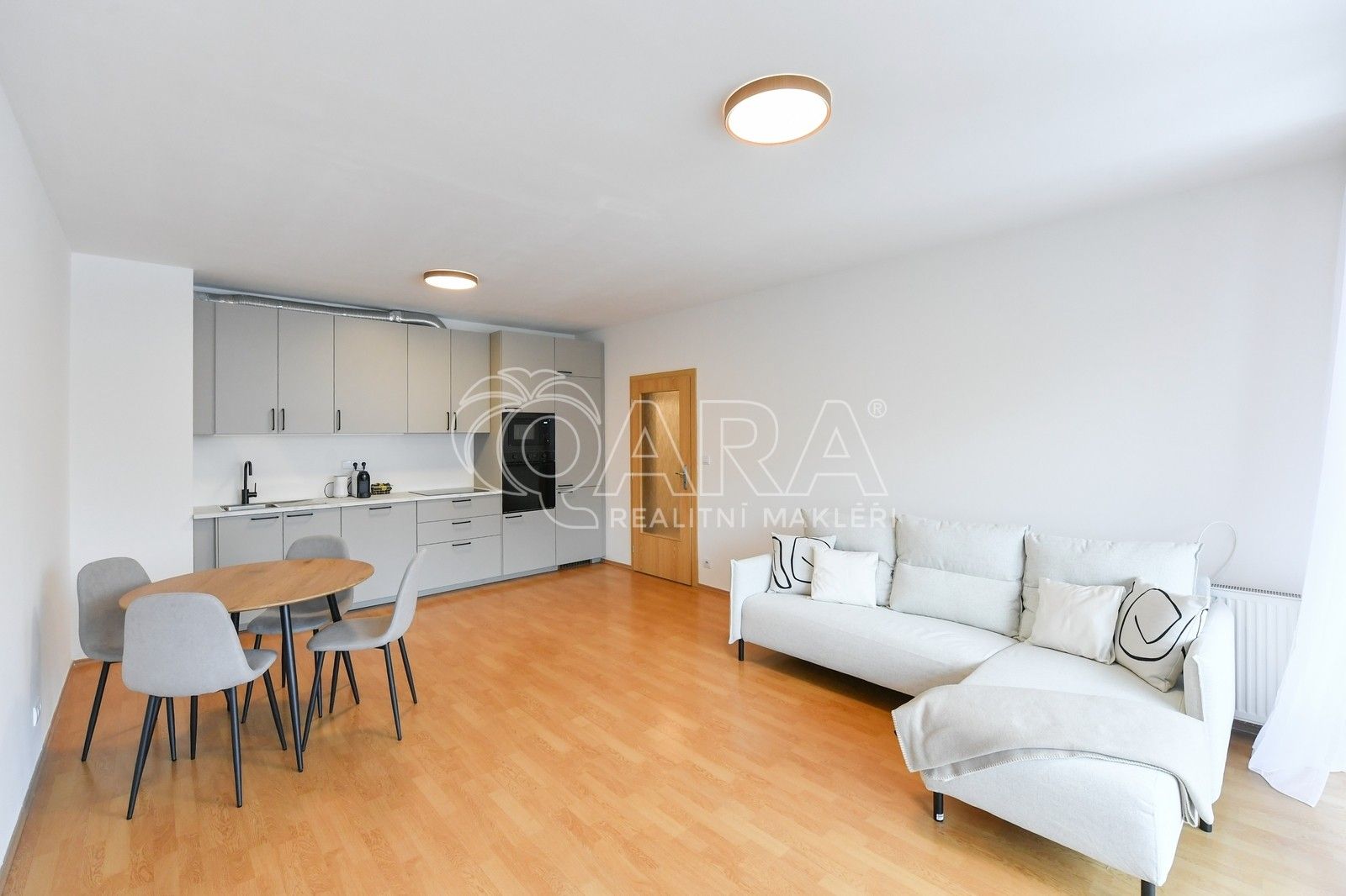 2+kk, Panuškova 1301, Praha, 83 m²