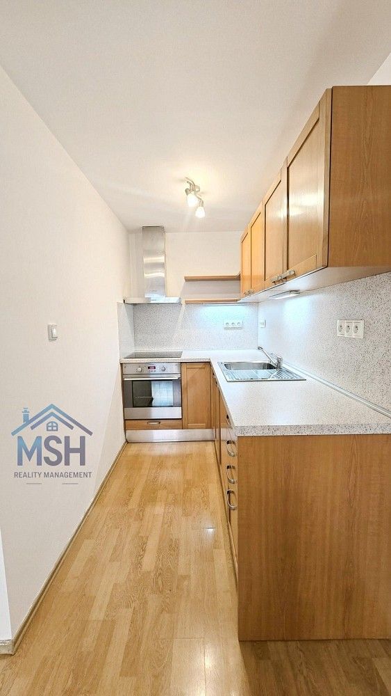 Pronájem byt 1+kk - Rýnská, Praha 9 - Čakovice, 40 m² - 2