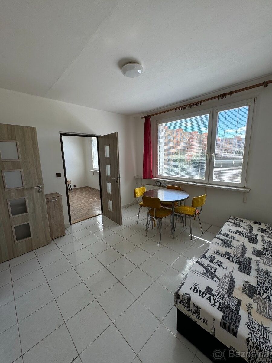 Pronájem byt - Chomutov, 430 04