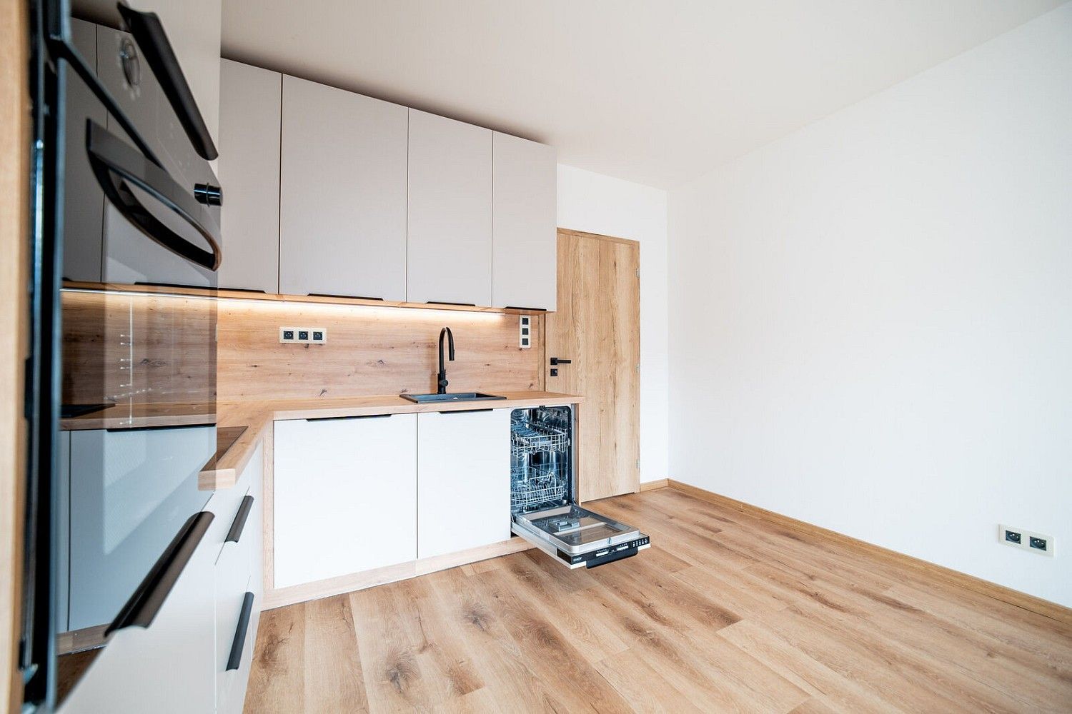 Byt 3+kk · 47 m² · Hodonínská, Plzeň - Severní Předměstí - 3