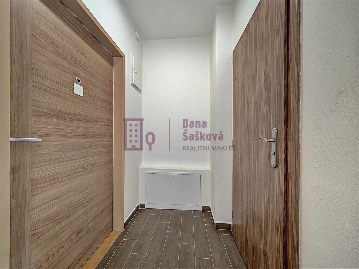 Pronájem byt 1+kk - sídliště Vajgar 531, Jindřichův Hradec III, 23 m² - 5