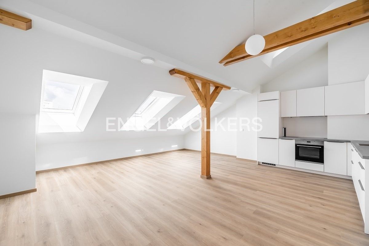 2+kk, Václavské náměstí, Praha, 62 m²